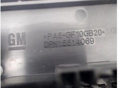 Recambio de caja fusibles/rele para opel astra k berlina 5p 1.6 dynamic referencia OEM IAM 812461952  