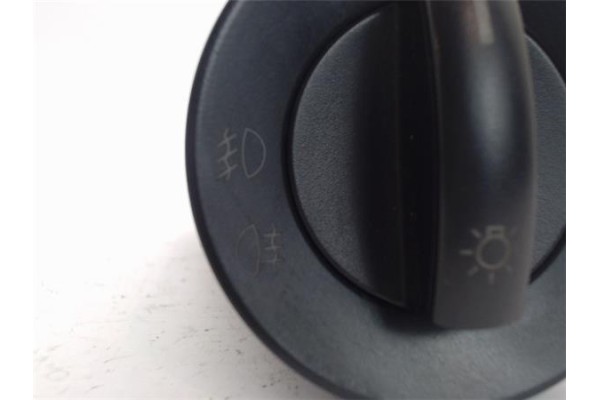 Recambio de mando de luces para volkswagen polo iv (9n1) referencia OEM IAM (6Q0941531C)  