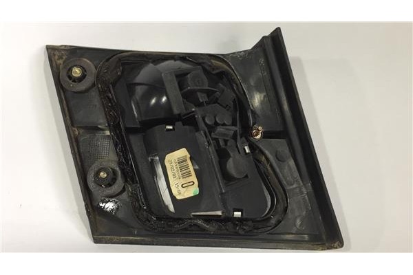 Recambio de piloto interior derecho para nissan primera berlina (p11) 2.0 referencia OEM IAM 23180404  