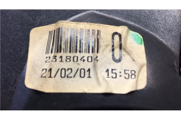 Recambio de piloto interior derecho para nissan primera berlina (p11) 2.0 referencia OEM IAM 23180404  