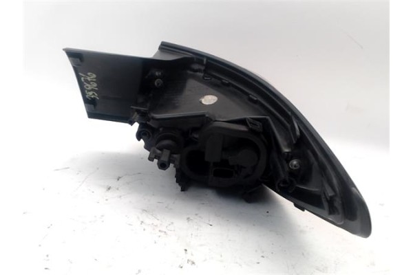 Recambio de piloto trasero izquierdo para opel astra k berlina 5p 1.6 dynamic referencia OEM IAM 39099016  