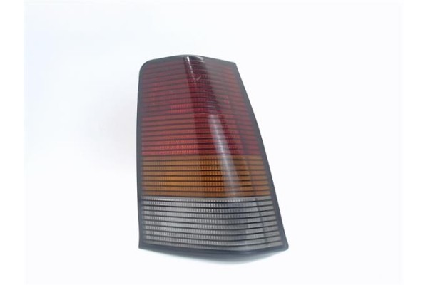 Recambio de piloto trasero derecho para opel kadett e 2.0 i referencia OEM IAM   