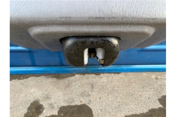 Recambio de porton trasero para nissan almera (n16/e) referencia OEM IAM 901005M330  