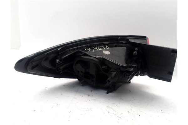 Recambio de piloto trasero derecho para opel astra k berlina 5p 1.6 dynamic referencia OEM IAM 39099017  