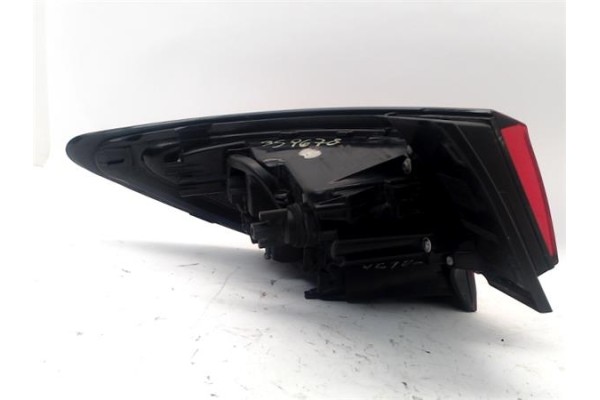 Recambio de piloto trasero derecho para opel astra k berlina 5p 1.6 dynamic referencia OEM IAM 39099017  