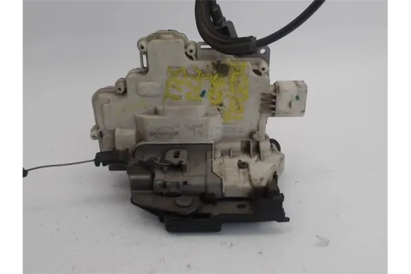 Recambio de cierre electromagnetico trasero derecho para seat toledo (5p2) referencia OEM IAM 05P0839012  