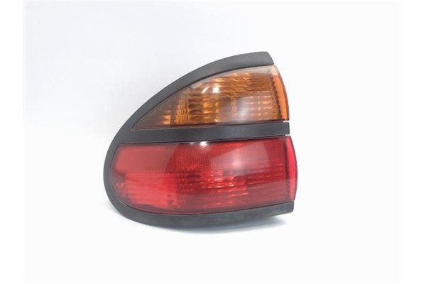 Recambio de piloto trasero izquierdo para renault laguna (b56) 1.9 dti (b56j) referencia OEM IAM 7701038275 2269224 