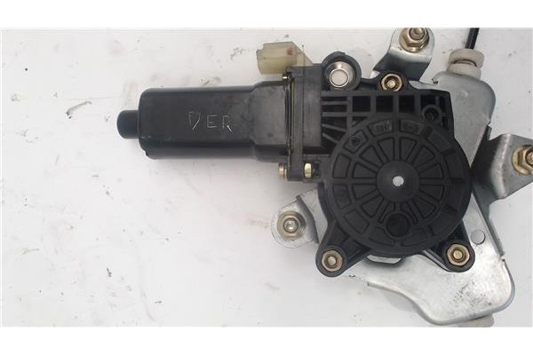 Recambio de mecanismo elevalunas delantero derecho para hyundai h-1 autobús (kmf) referencia OEM IAM 824044H010  