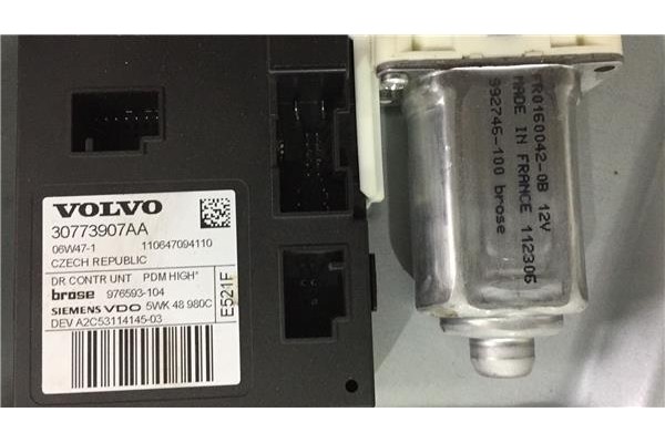 Recambio de elevalunas electrico delantero derecho para volvo s40 berlina 2.0 referencia OEM IAM 1250443 30773907AA 