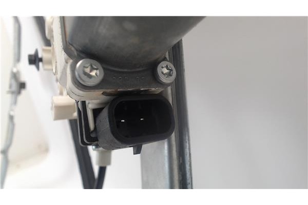 Recambio de mecanismo elevalunas delantero derecho para mitsubishi colt berlina 3 (z30) referencia OEM IAM 5713A136  