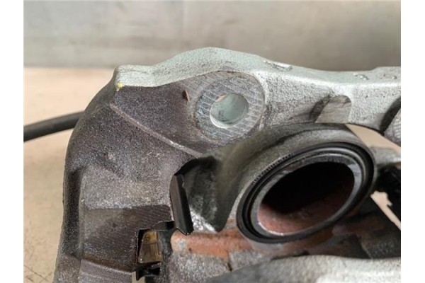 Recambio de pinza freno delantero izquierda para peugeot 2008 1.2 access referencia OEM IAM 1617292080 4400R6 