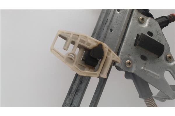 Recambio de mecanismo elevalunas delantero derecho para peugeot 206 referencia OEM IAM 9222F7  