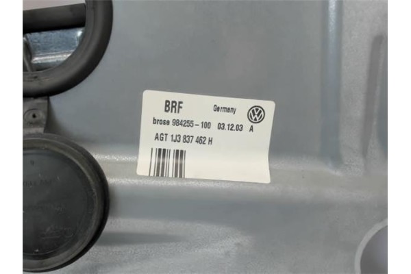 Recambio de elevalunas electrico delantero derecho para volkswagen golf iv berlina (1j1) referencia OEM IAM 1J3837462H LTVK702R 