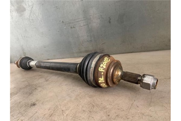 Recambio de palier delantero derecho para peugeot 2008 1.2 access referencia OEM IAM 9677476680  