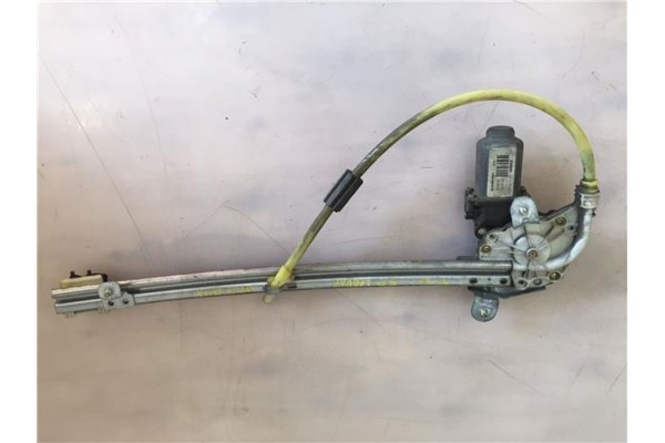 Recambio de elevalunas electrico trasero izquierdo para renault laguna ii (bg0)(2001) 1.9 dci (bg05) referencia OEM IAM 82000005