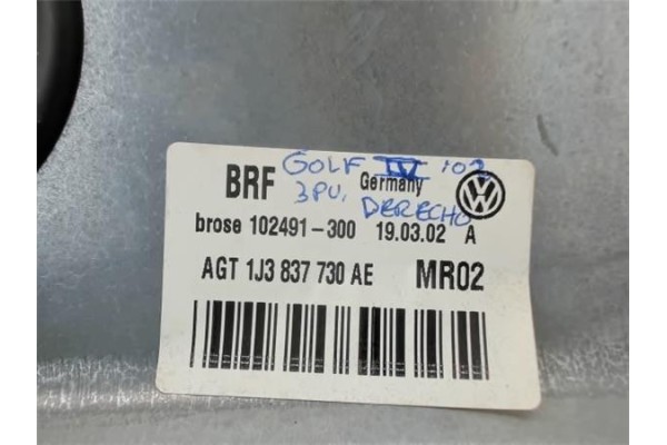 Recambio de elevalunas electrico delantero derecho para volkswagen golf iv berlina (1j1) referencia OEM IAM 1J3837730  