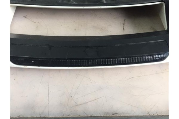 Recambio de aleron trasero para toyota c-hr (x10) 2.0 hibrido referencia OEM IAM 7689110020  