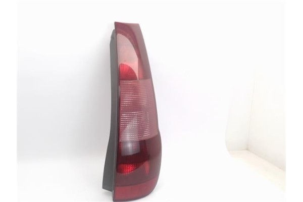 Recambio de piloto trasero derecho para fiat i punto (176) berlina 1.7 td referencia OEM IAM 464010820 36500748 