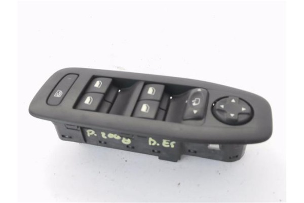 Recambio de mando elevalunas delantero izquierdo para peugeot 2008 1.2 access referencia OEM IAM 98242539ZD  