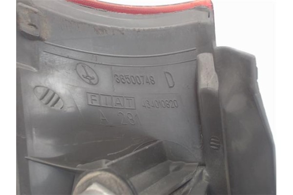 Recambio de piloto trasero derecho para fiat i punto (176) berlina 1.7 td referencia OEM IAM 464010820 36500748 