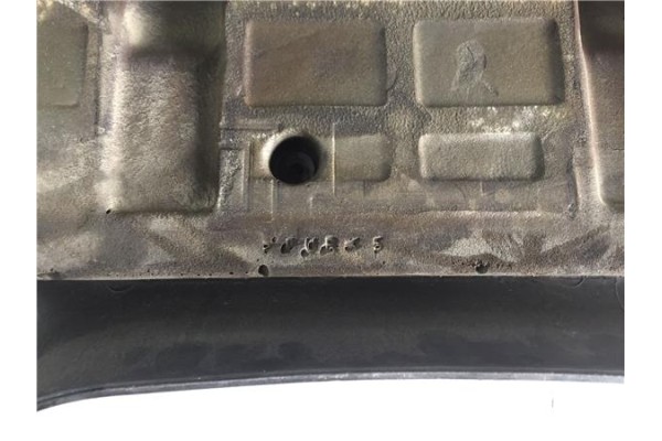 Recambio de guarnecido protector motor para toyota corolla verso (e12) 2.0 d4d referencia OEM IAM 126110G020  