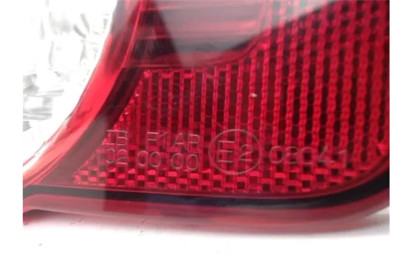Recambio de piloto defensa trasero derecho para citroen c3 picasso 1.6 exclusive referencia OEM IAM 6351HK  