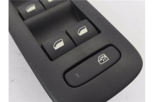 Recambio de mando elevalunas delantero izquierdo para peugeot 2008 1.2 access referencia OEM IAM 98242539ZD  