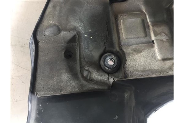 Recambio de guarnecido protector motor para toyota avensis berlina (t25) 2.0 d4-d executive berlina (5-ptas.) referencia OEM IAM