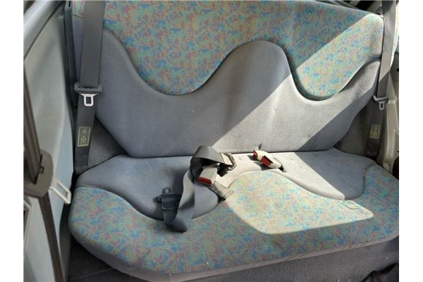 Recambio de juego asientos para nissan micra (k11) 1.0 referencia OEM IAM 876006F610 876506F610 