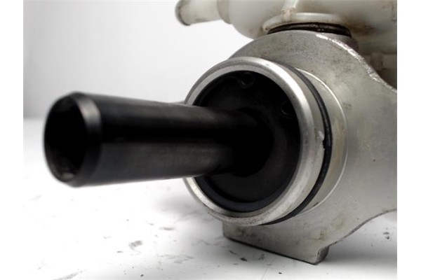 Recambio de bomba freno para kia ceed (ed) 1.6 crdi 115 referencia OEM IAM 585101H200 680KK15 