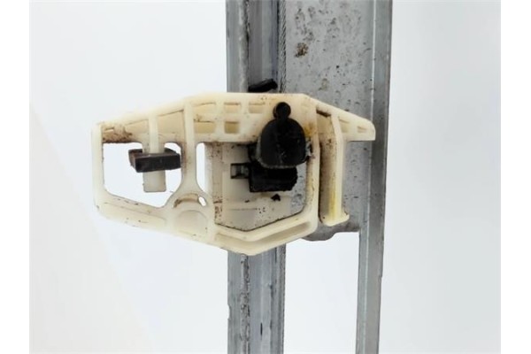 Recambio de mecanismo elevalunas delantero derecho para renault megane ii berlina 3p referencia OEM IAM   