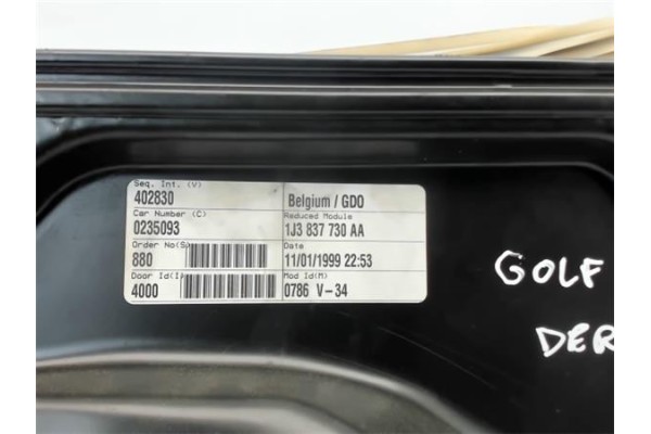 Recambio de elevalunas electrico delantero derecho para volkswagen golf iv berlina (1j1) referencia OEM IAM 1J3837730  