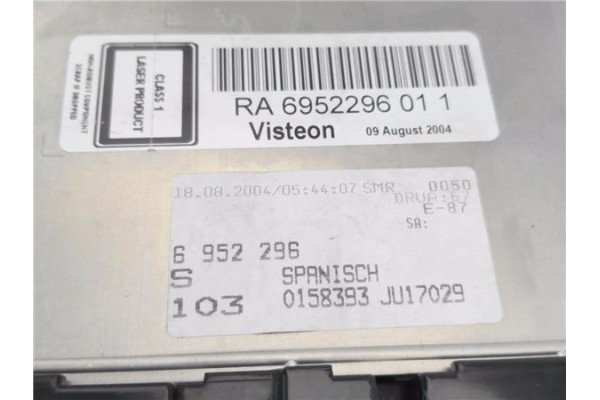 Recambio de radio / cd para bmw serie 1 berlina (e81/e87) 2.0 118d referencia OEM IAM 6952296011  