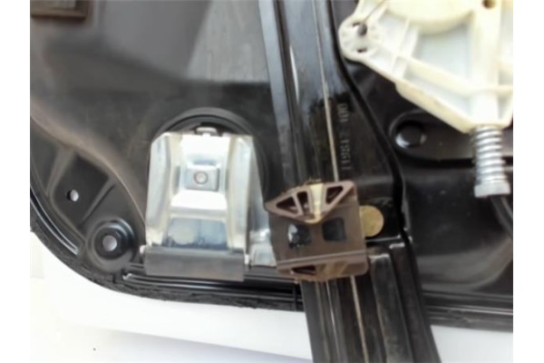 Recambio de elevalunas electrico delantero derecho para volkswagen golf iv berlina (1j1) referencia OEM IAM 1J3837730  