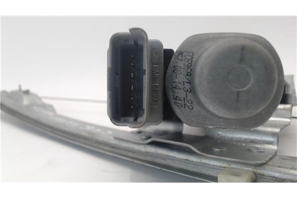 Recambio de mecanismo elevalunas trasero izquierdo para citroen c4 grand picasso referencia OEM IAM 135090222  