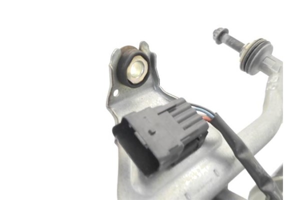 Recambio de motor limpiaparabrisas trasero para renault trafic ii furgón (fl) 2.5 dti referencia OEM IAM 7701055893  