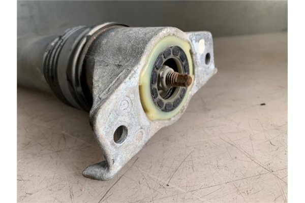 Recambio de amortiguador trasero derecho para opel astra k berlina 5p 1.6 dynamic referencia OEM IAM 39039583  