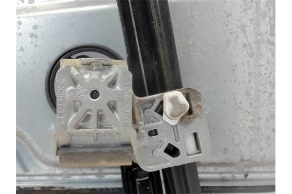 Recambio de elevalunas electrico delantero derecho para volkswagen golf iv berlina (1j1) referencia OEM IAM 1J3837730AE  