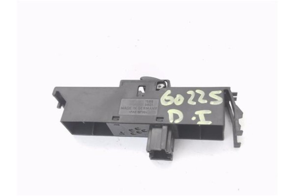 Recambio de mando elevalunas delantero izquierdo para bmw serie 3 compacto (e46) 2.0 320td referencia OEM IAM 6902177 1,59E+07 