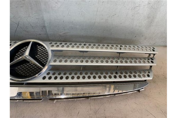 Recambio de rejilla paragolpes delantero para mercedes-benz clase a (bm 169) 2.0 a 180 cdi (169.007) referencia OEM IAM A1698801