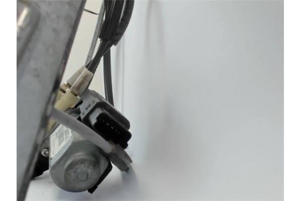 Recambio de mecanismo elevalunas delantero derecho para renault megane ii berlina 3p referencia OEM IAM   