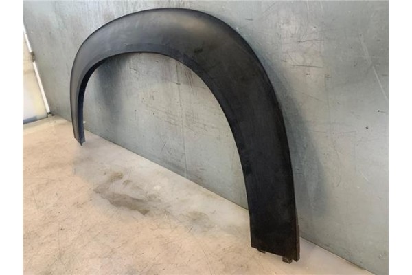 Recambio de moldura aleta delantero izquierda para citroen c3 aircross 1.2 c-series referencia OEM IAM YQ001547XT  