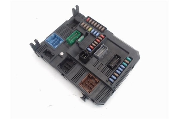 Recambio de centralita para peugeot 208 1.4 active referencia OEM IAM 9678355880  