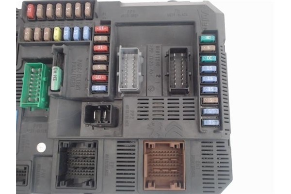 Recambio de centralita para peugeot 208 1.4 active referencia OEM IAM 9678355880  