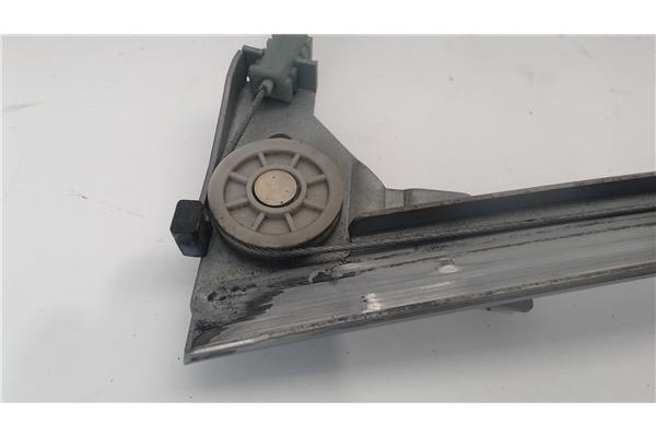 Recambio de mecanismo elevalunas delantero izquierdo para citroen xantia berlina referencia OEM IAM 130821705  