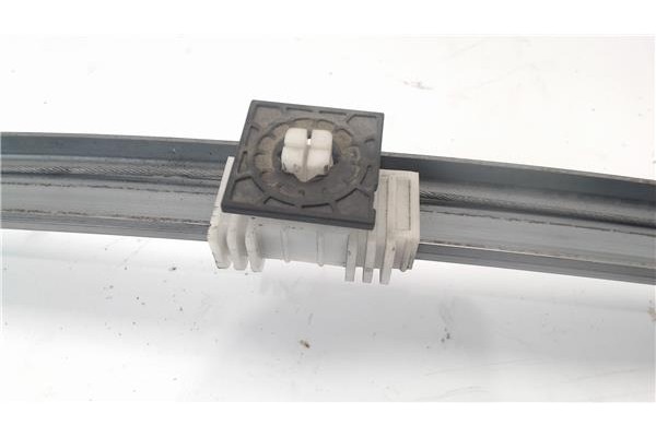 Recambio de mecanismo elevalunas delantero izquierdo para citroen xantia berlina referencia OEM IAM 130821705  