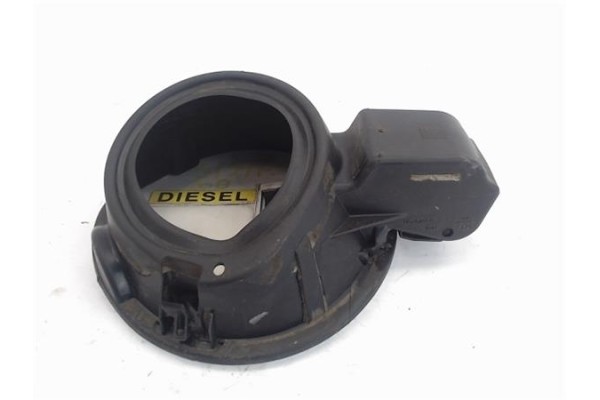 Recambio de tapa exterior combustible para peugeot 208 1.4 active referencia OEM IAM mou020530  