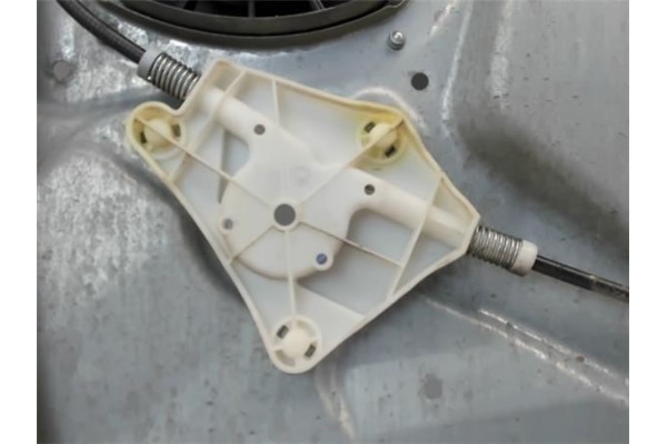 Recambio de elevalunas electrico delantero derecho para seat cordoba berlina (6l2) referencia OEM IAM 6L3837752AD  