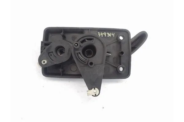 Recambio de manilla int. puerta trasero derecha para nissan interstar (x70) referencia OEM IAM 7700352  