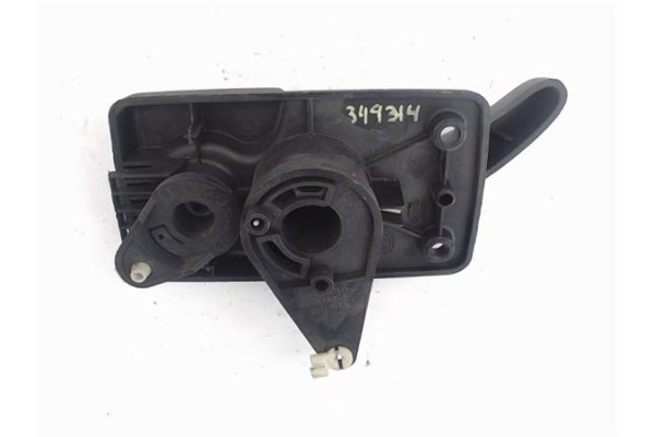 Recambio de manilla int. puerta trasero derecha para nissan interstar (x70) referencia OEM IAM 7700352  